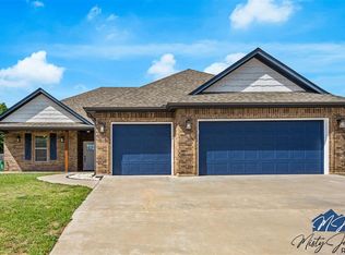 14 Misty Morning Ln, Elgin, OK 73538