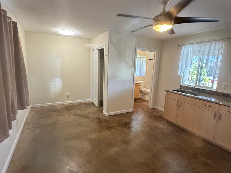 1002 Kahua Kolepa St — Photo 2