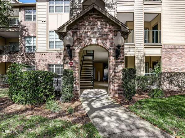 7800 POINT MEADOWS Drive #114, Jacksonville, FL 32256
