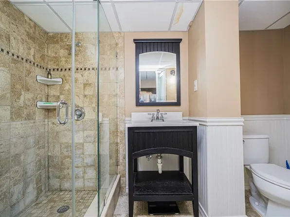 381 Burgher Avenue image 29 of 41