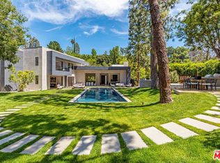 15427 Hamner Dr, Los Angeles, CA 90077