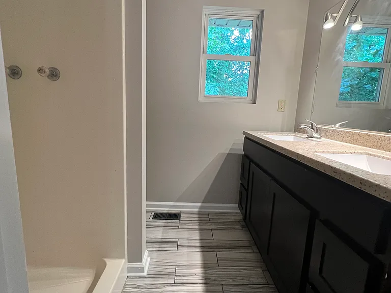 4807 French Rd — Photo 32