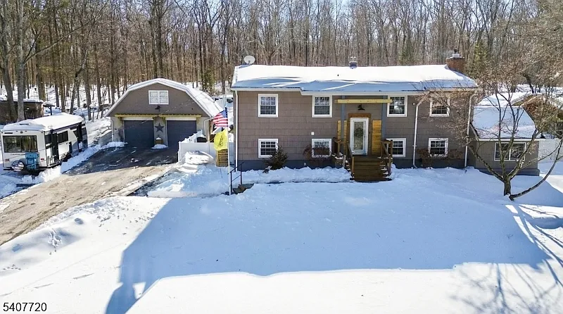 27 Grandview Ave photo 1