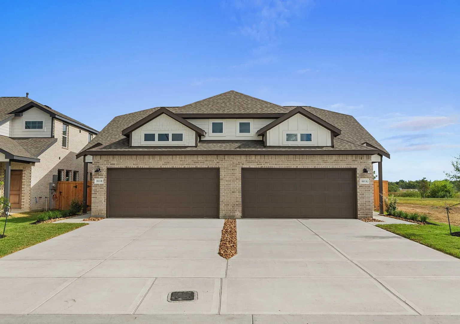 Available Now! 3 Bedroom Townhome In Sundera At River Ranch, Dayton, Texas! — Photo 1