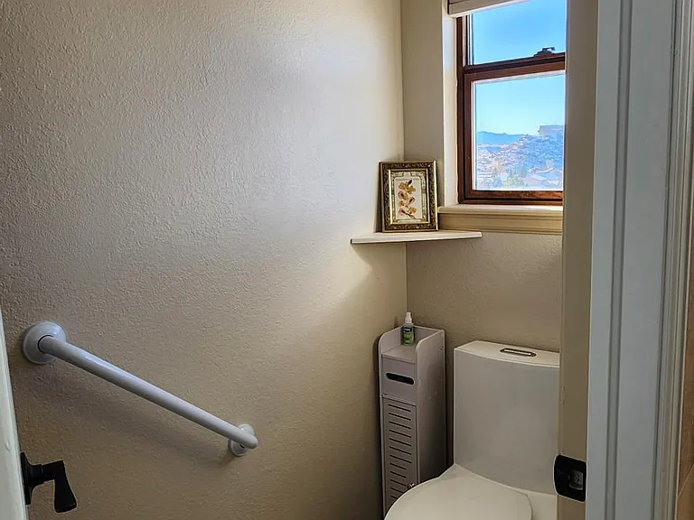 1513 Pinyon Dr — Photo 5