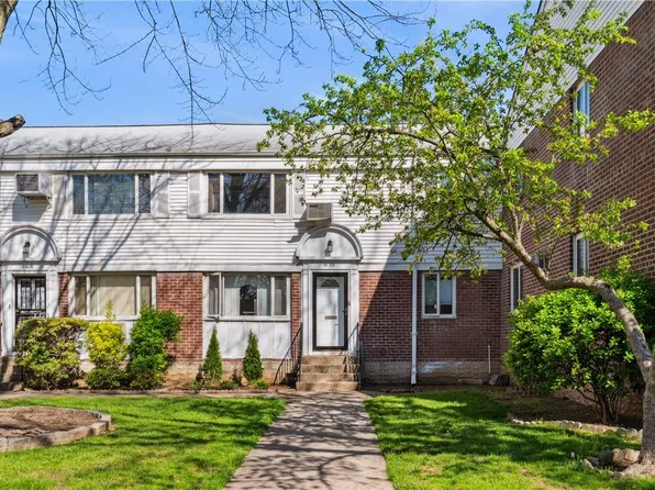 16-53 212 Street 2nd Fl, Bayside, NY 11360