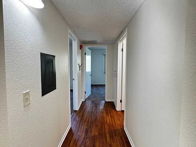 17740 Scherzinger Ln — Photo 24