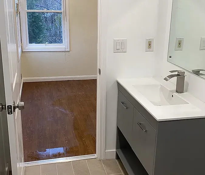 2833 1/2 Sinclair Ave — Photo 7