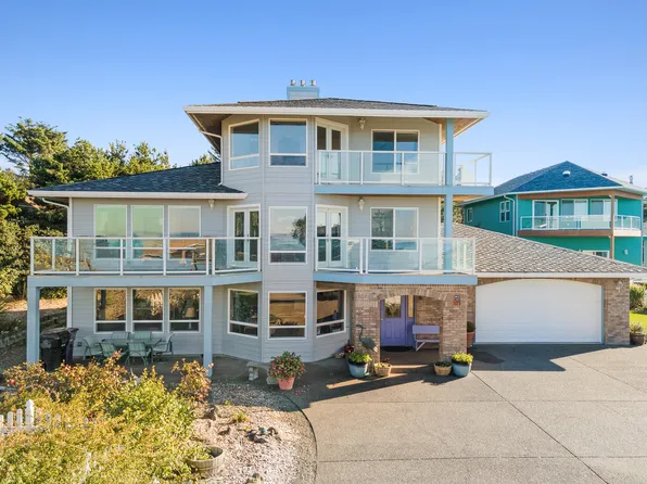 175 Fishing Rock St, Depoe Bay, OR 97341