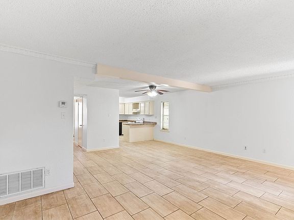 5th image of 5133 Middlecoff Rd