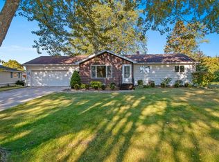 903 Sunset Ave, Algoma, WI 54201