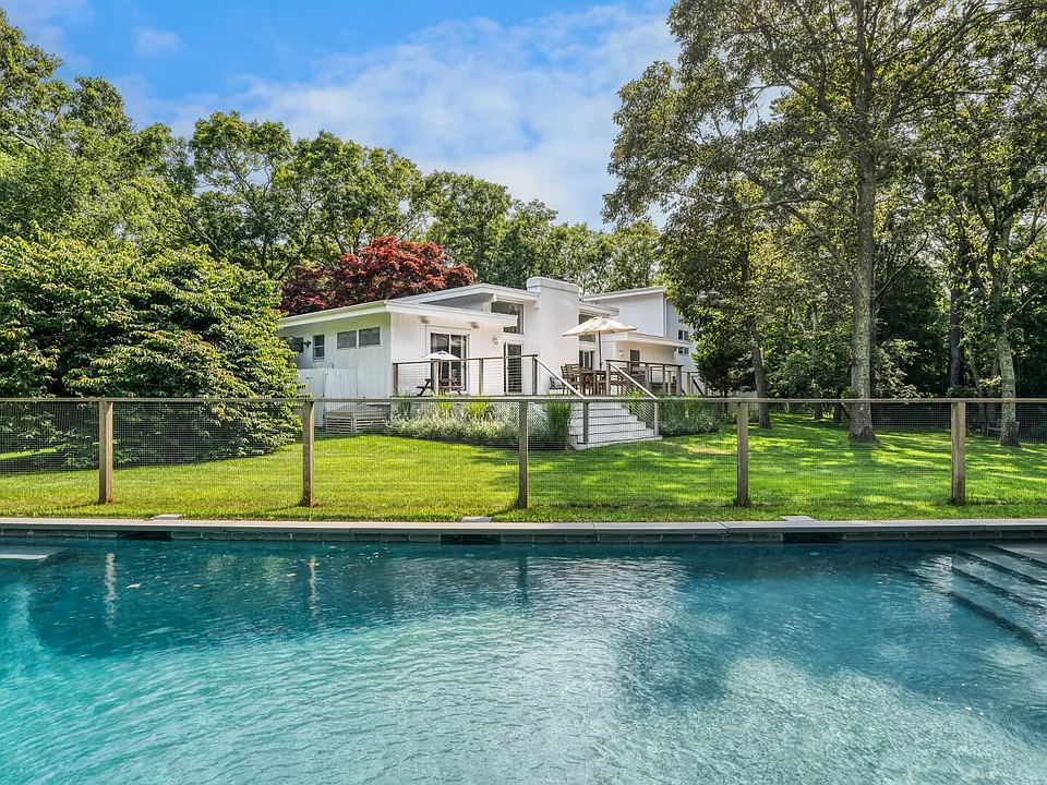 10 Bailow Ln