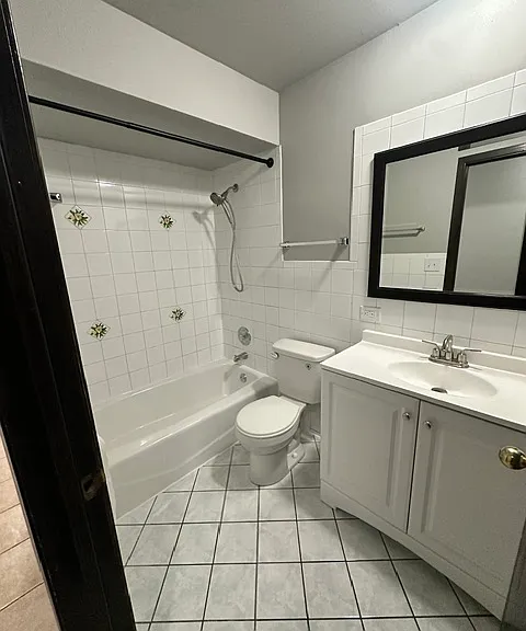 10608 S Oak Tree Dr #3N — Photo 4