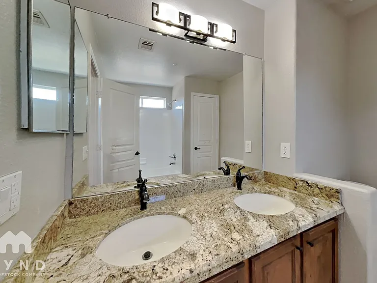 15550 N Frank Lloyd Wright Blvd #1098 — Photo 11