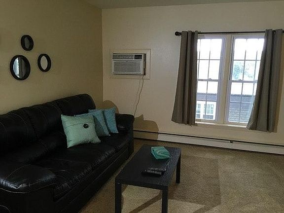 4th image of 9500 North St