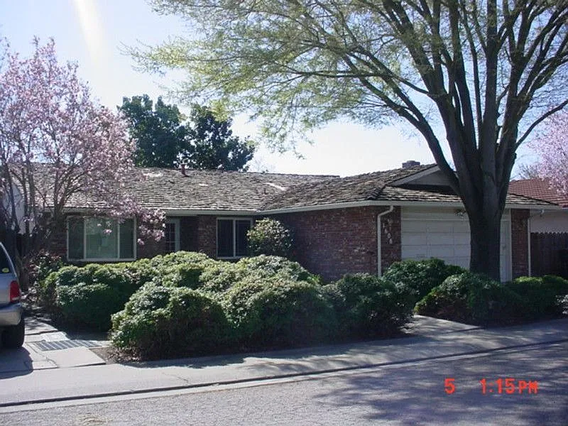 1608 Briarwood Dr photo 1