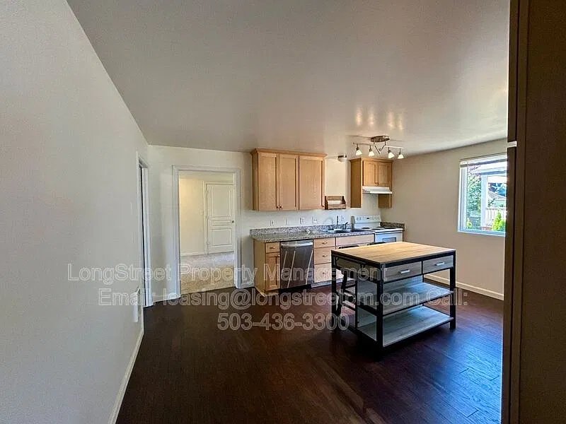 4848 SE Bybee Blvd #2