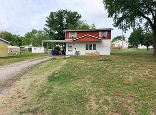1322 S Walnut St, McPherson, KS 67460