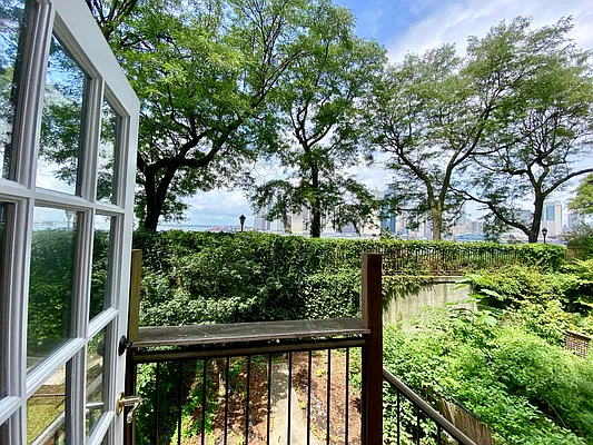 Rented by Douglas Elliman | media 4