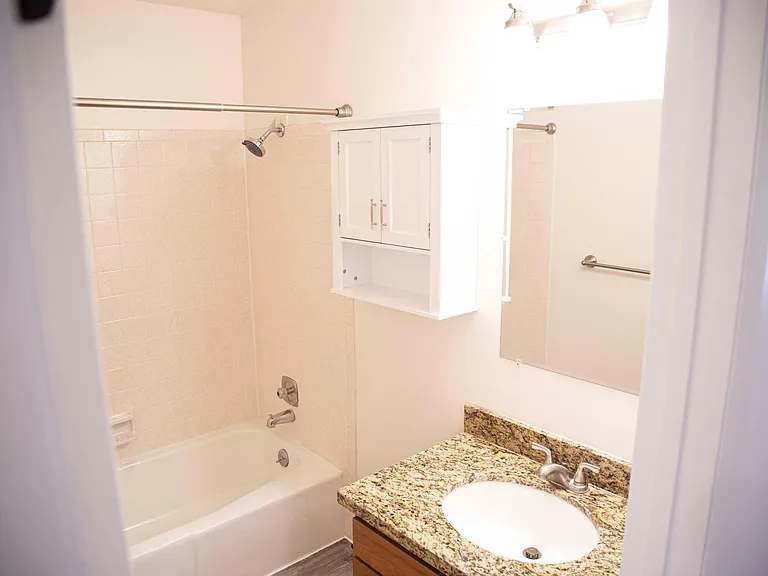 1793 S Laurelhurst Dr — Photo 11