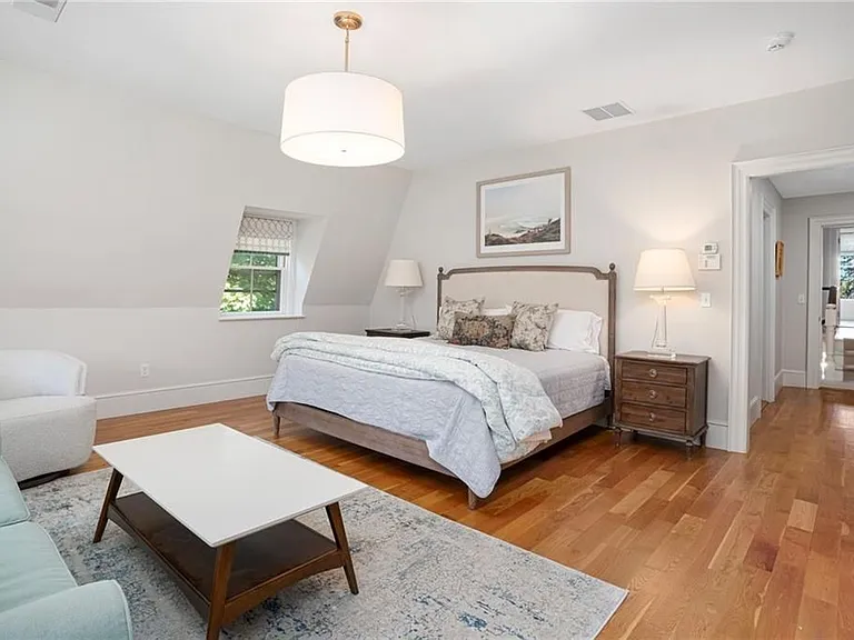 15 Berkeley Ave — Photo 11