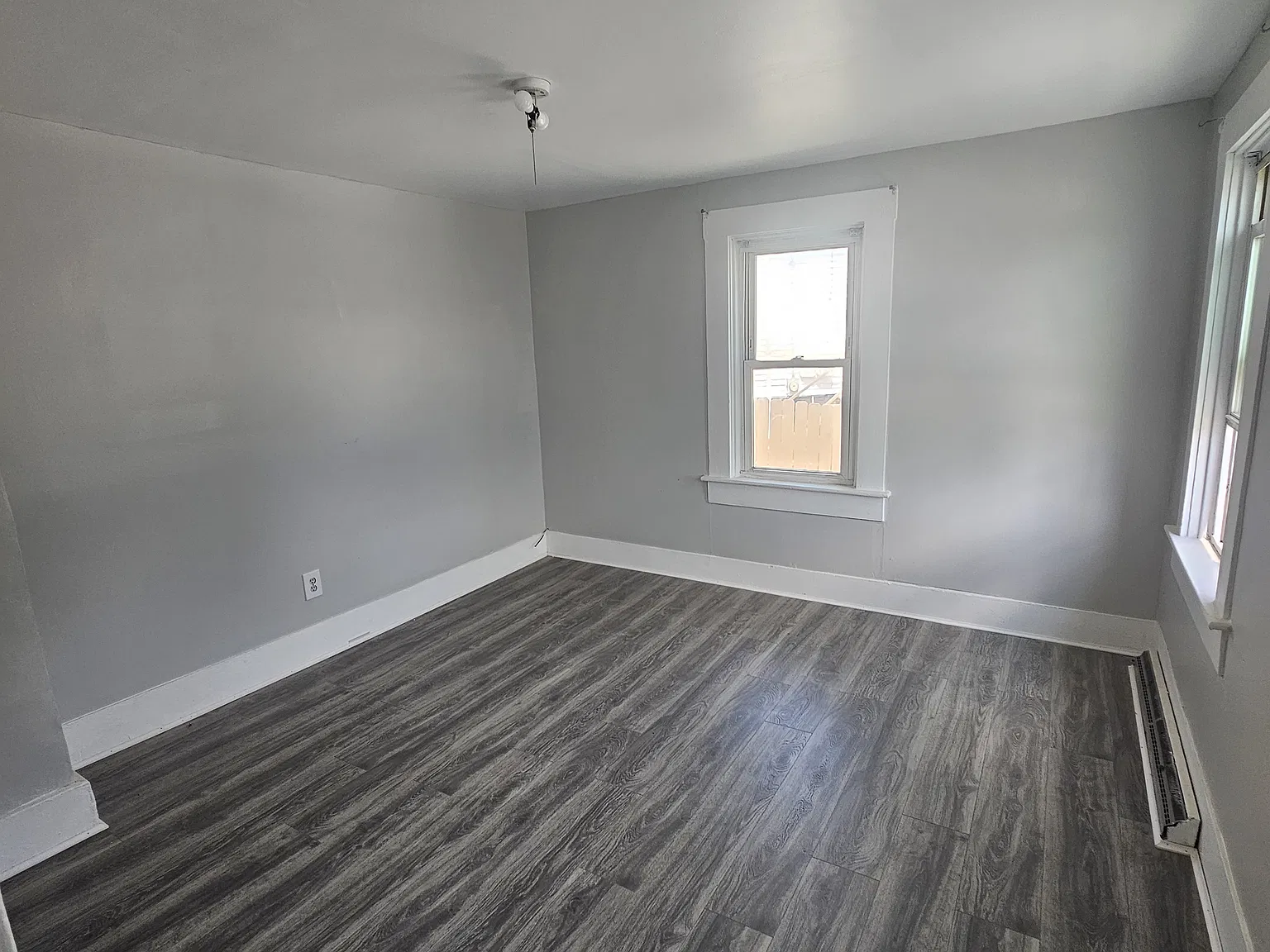 2 bed, 900 sqft, $1,660 — Photo 4