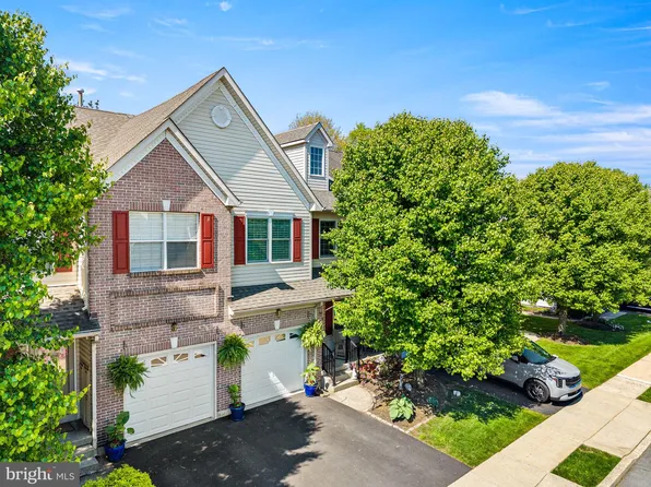 256 Larkspur Ln, Hatfield, PA 19440