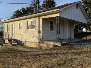 67 Powers Rockwell Ln, Martinsburg, WV 25405