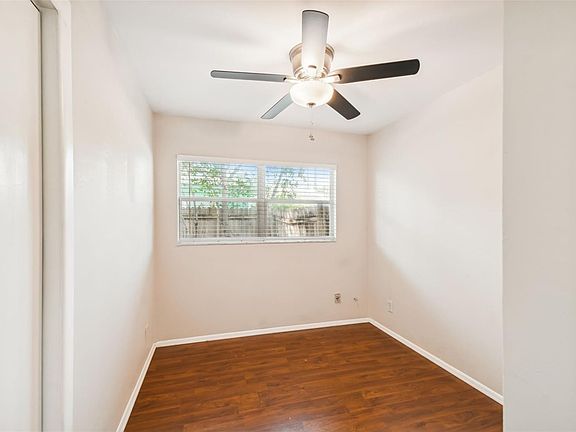 3rd image of 4506A W Pearl Ave