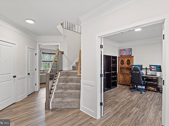 4th image of 307 Falmouth Dr