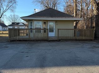 205 SW 12th St, Oak Grove, MO 64075