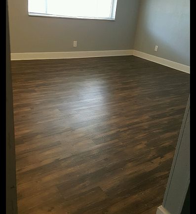 4th image of 910 E Tiffany Dr APT 1