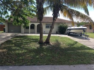 3466 Lakeview Dr, Naples, FL 34112