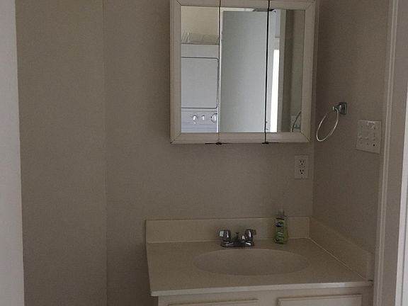 Bathroom sink