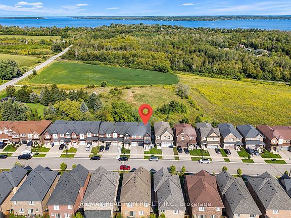2nd image of 1172 Peelar Cres