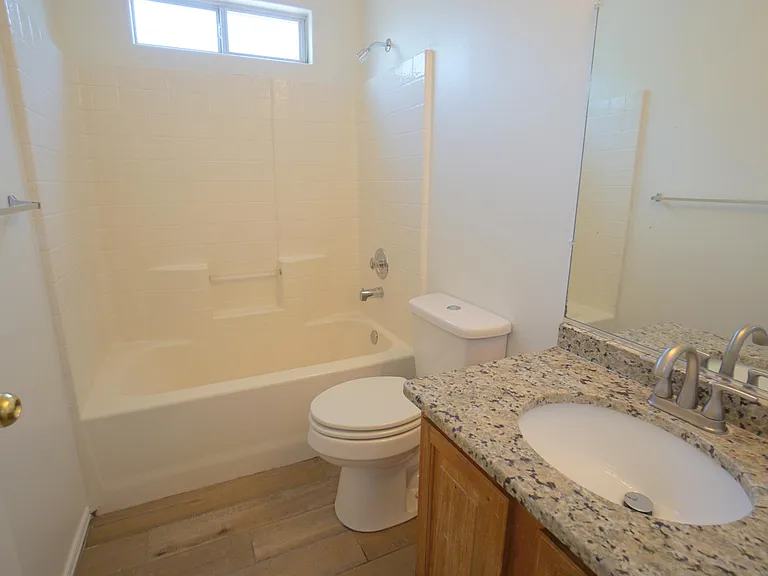 1594 W 1170 N — Photo 8