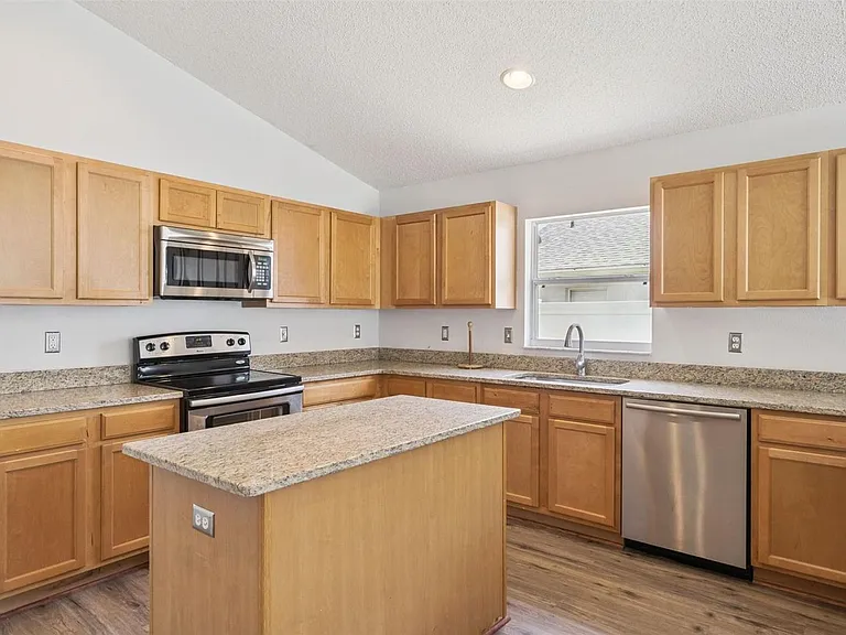 622 Delancey Dr — Photo 8