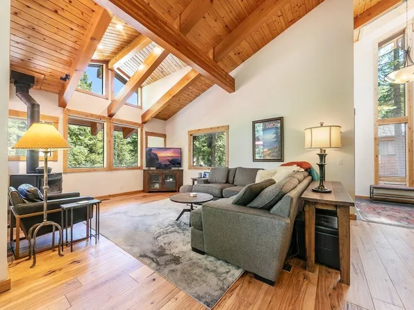 1402 Oxen Run Rd, Truckee, CA 96161