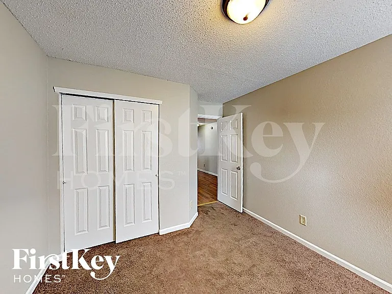 6646 Kinnerton Dr — Photo 14