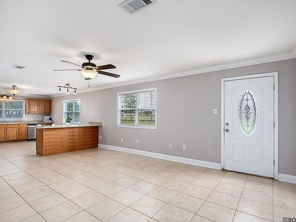 4th image of 305 S Nickens Ave