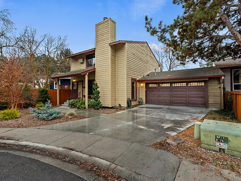 765 N Meaghan Pl — Photo 37
