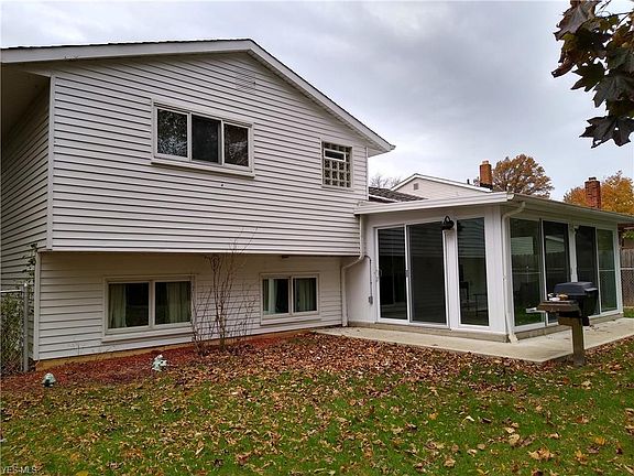 3rd image of 453 E Overlook Dr