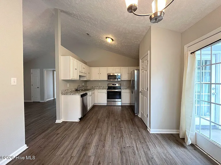 477 Northwoods Dr — Photo 6