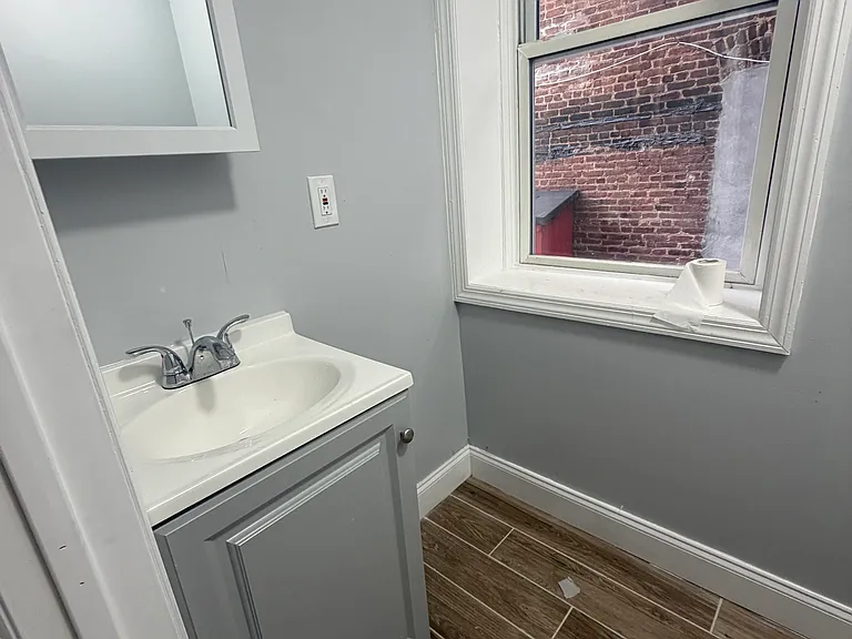 96 Eaton Pl #LL1 — Photo 13