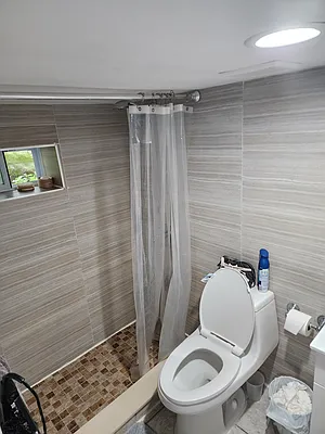 Rented by NYC HOMES 4LESS INC | media 5