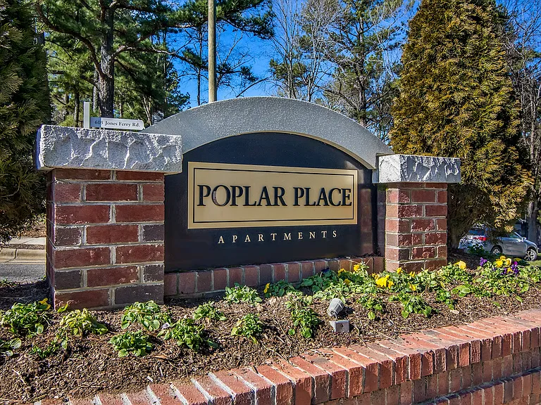 Poplar Place — Photo 1