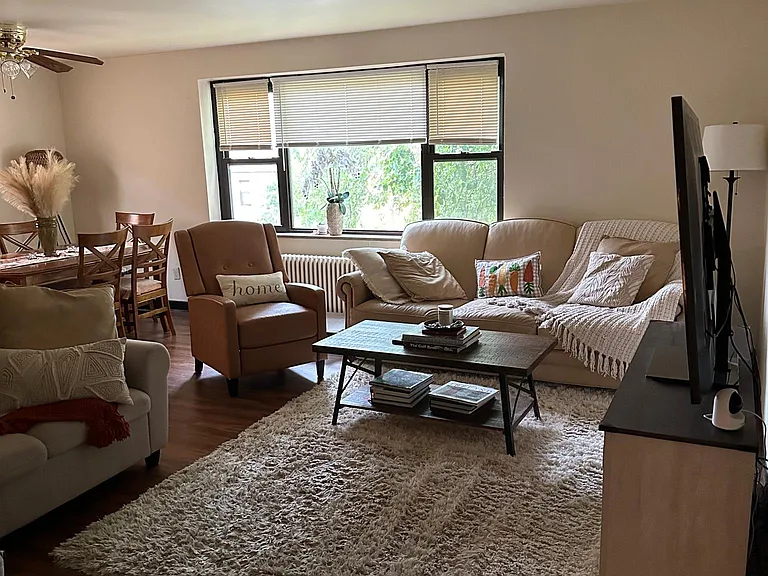 5930 Walnut St #C1 — Photo 10