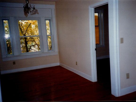 3rd image of 19 Bryan Pl