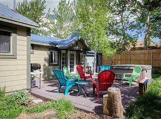 20 Foster Ave, June Lake, CA 93529