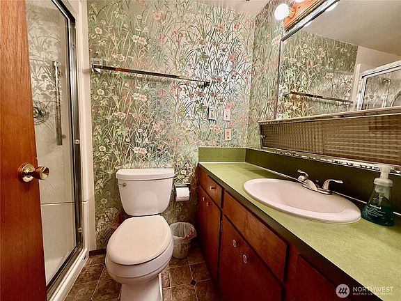 5th image of 2538 NE 107th Street